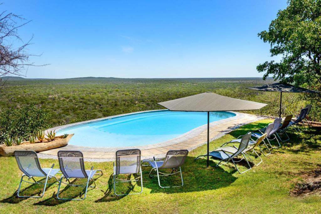 Etosha Safari Lodge, Etosha National Park, Namibia Outjo Exterior foto